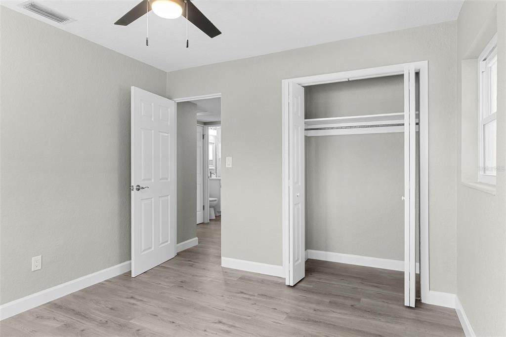 На продажу: $359,000 (3 спален, 1 ванн, 1308 Квадратных фут)