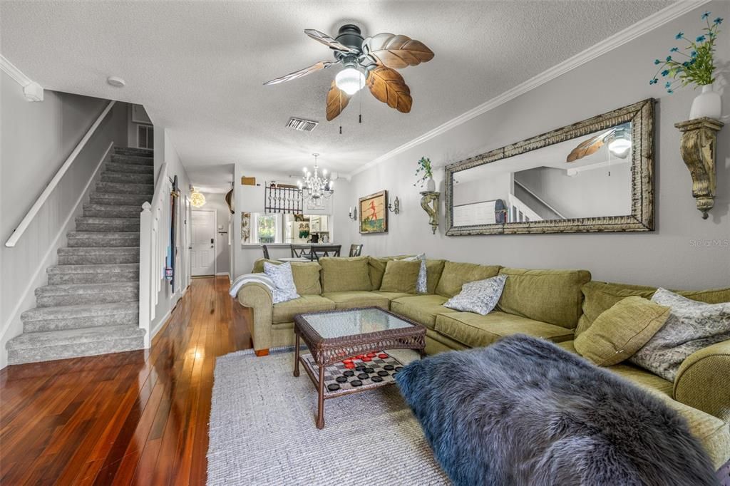 待售: $214,700 (2 贝兹, 2 浴室, 1184 平方英尺)