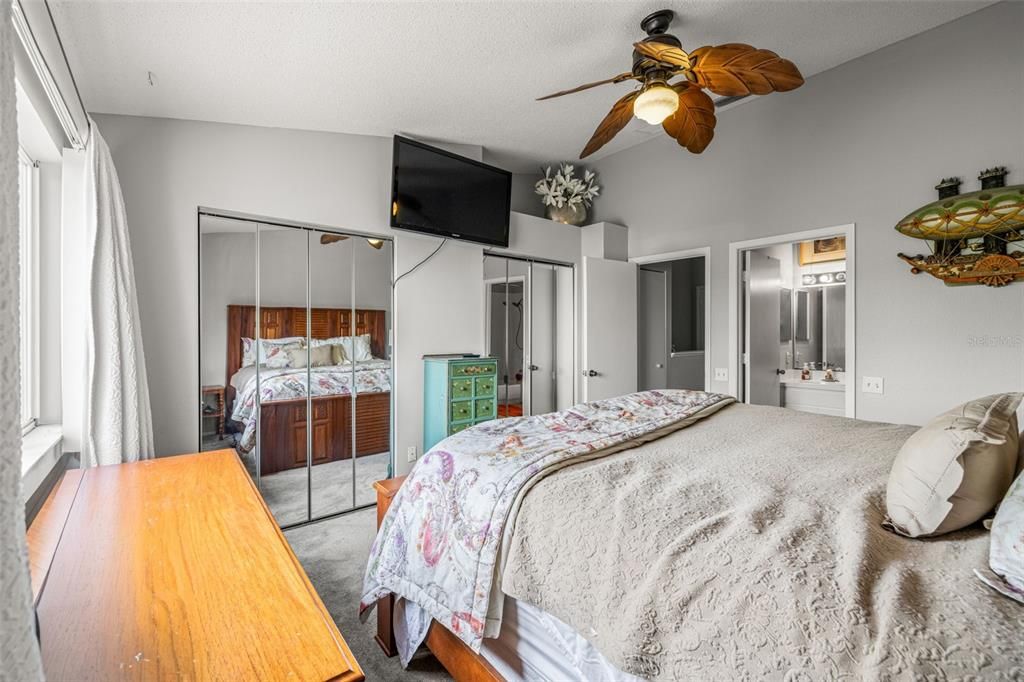 待售: $214,700 (2 贝兹, 2 浴室, 1184 平方英尺)