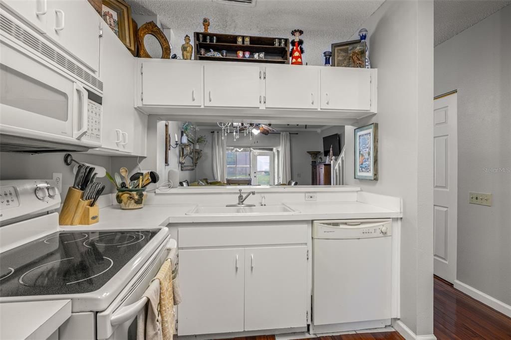 待售: $214,700 (2 贝兹, 2 浴室, 1184 平方英尺)