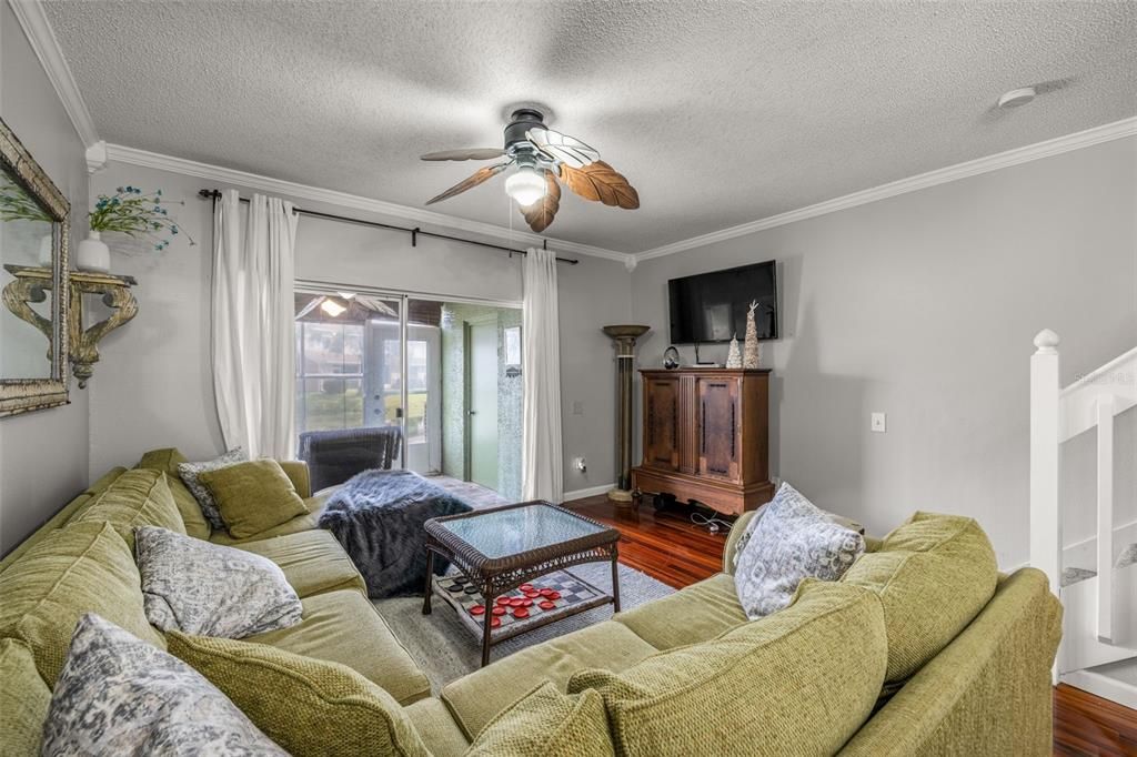 待售: $214,700 (2 贝兹, 2 浴室, 1184 平方英尺)