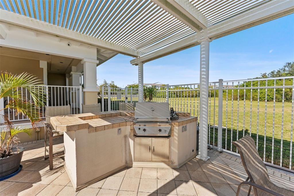 For Sale: $400,000 (2 beds, 2 baths, 1600 Square Feet)