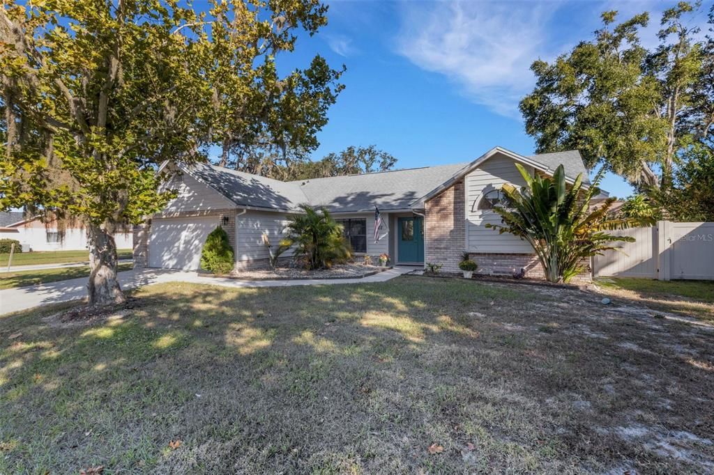 For Sale: $415,000 (3 beds, 2 baths, 1868 Square Feet)