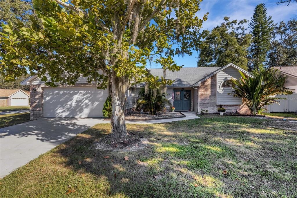 For Sale: $415,000 (3 beds, 2 baths, 1868 Square Feet)