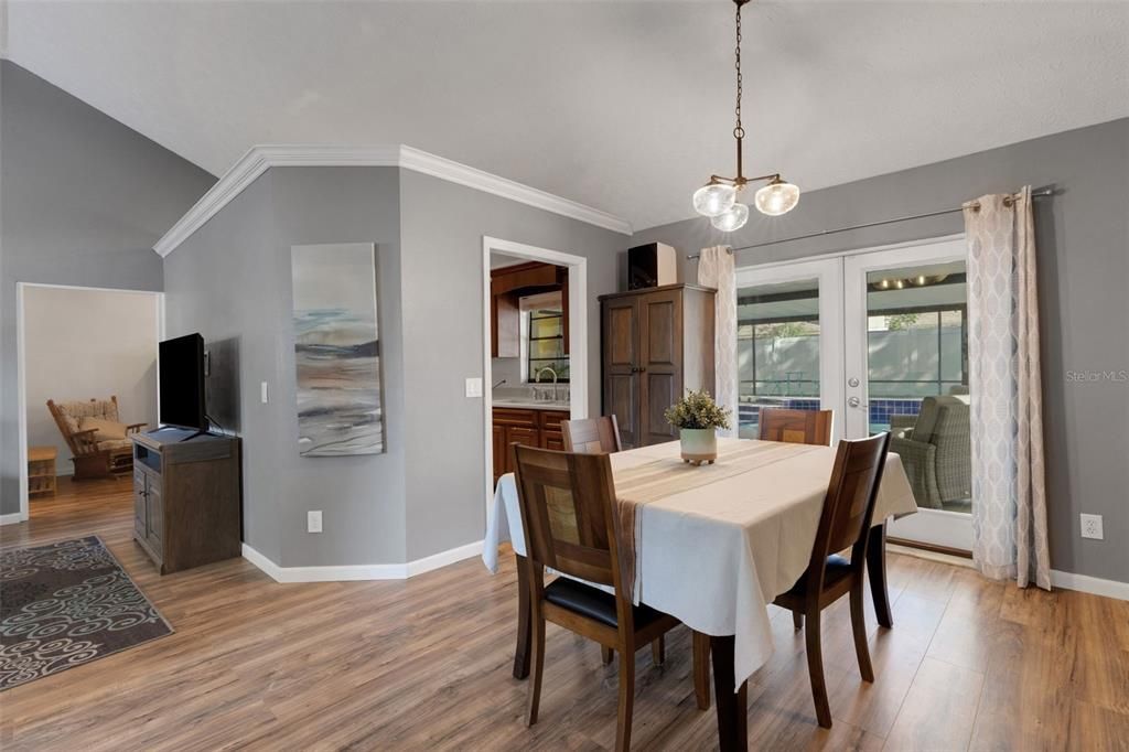 For Sale: $415,000 (3 beds, 2 baths, 1868 Square Feet)