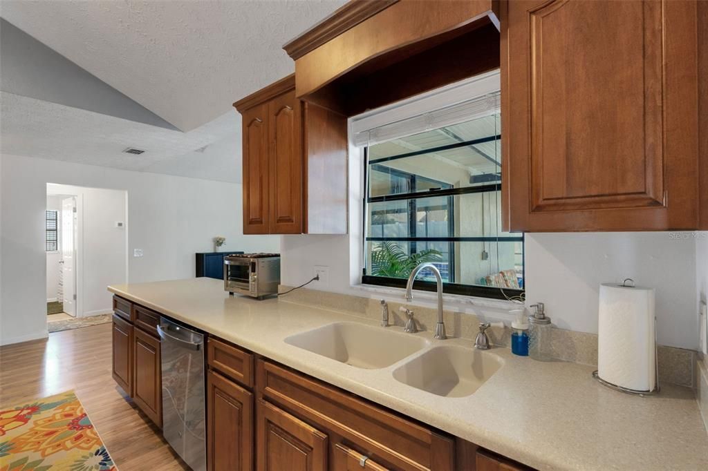 For Sale: $415,000 (3 beds, 2 baths, 1868 Square Feet)