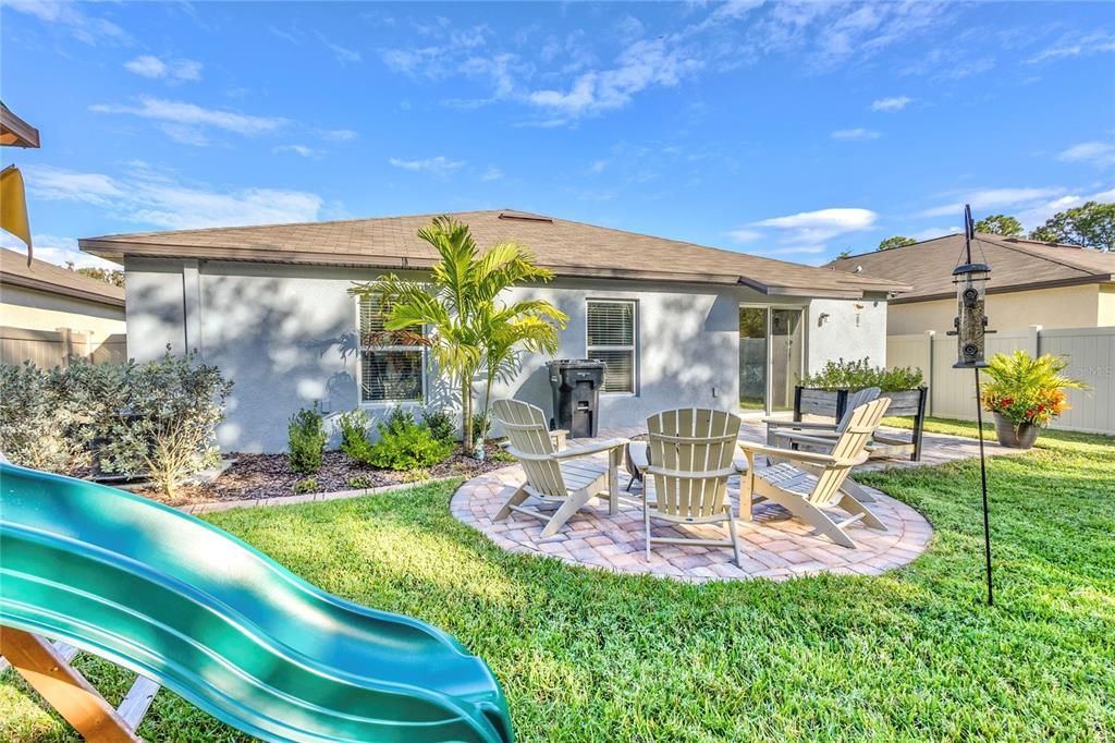 En Venta: $314,900 (4 camas, 2 baños, 1850 Pies cuadrados)