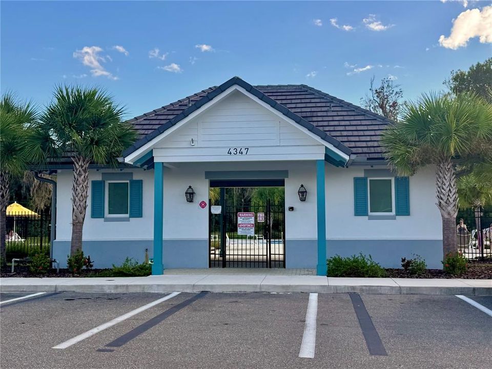 En Venta: $314,900 (4 camas, 2 baños, 1850 Pies cuadrados)