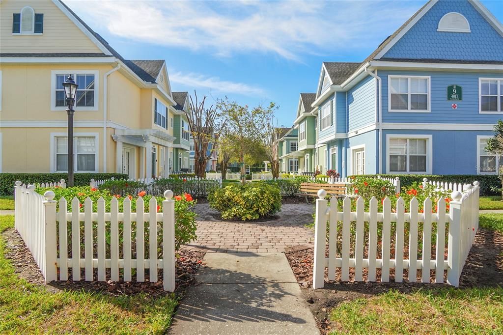 For Sale: $325,000 (4 beds, 3 baths, 1470 Square Feet)