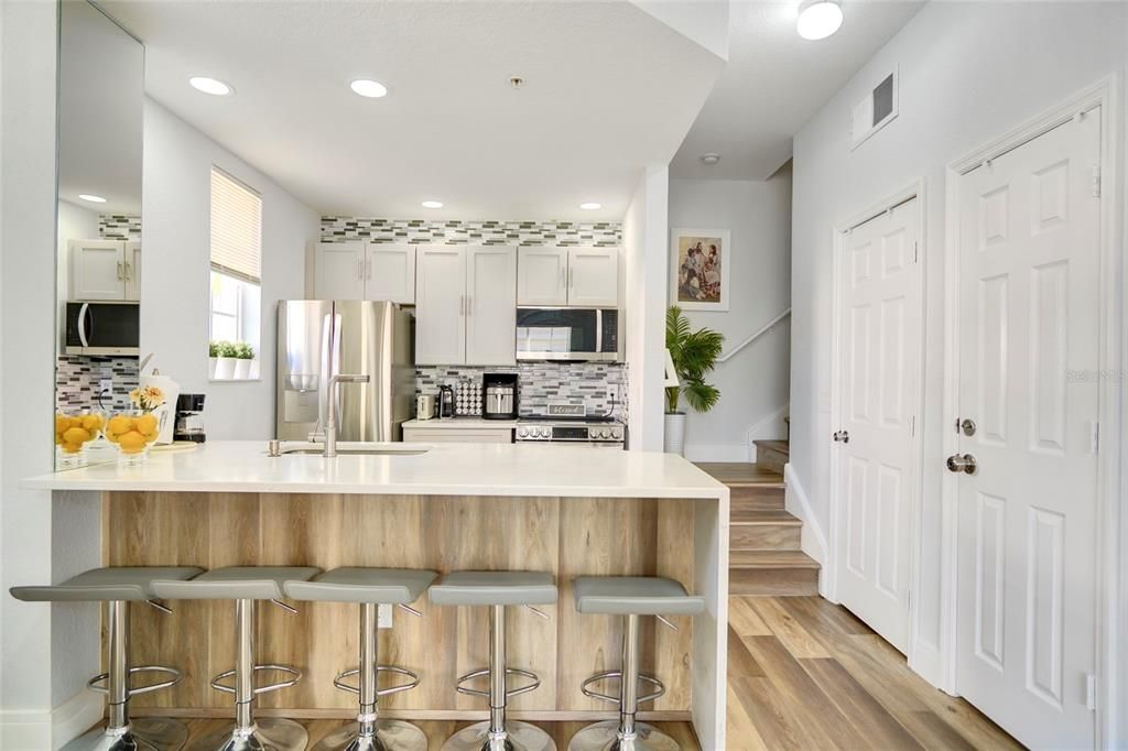 For Sale: $325,000 (4 beds, 3 baths, 1470 Square Feet)