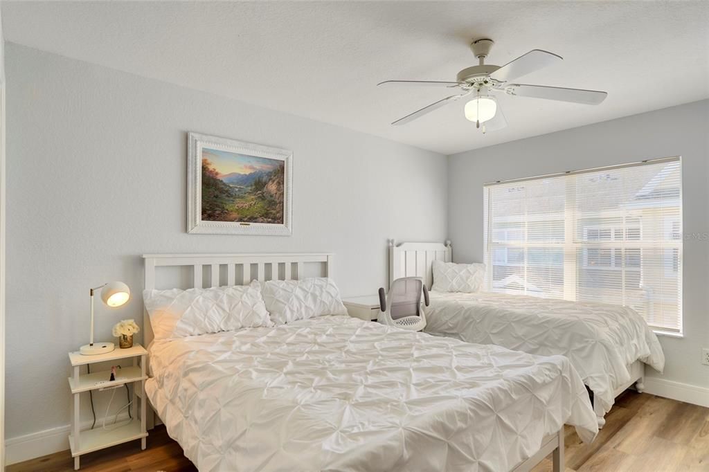 For Sale: $325,000 (4 beds, 3 baths, 1470 Square Feet)