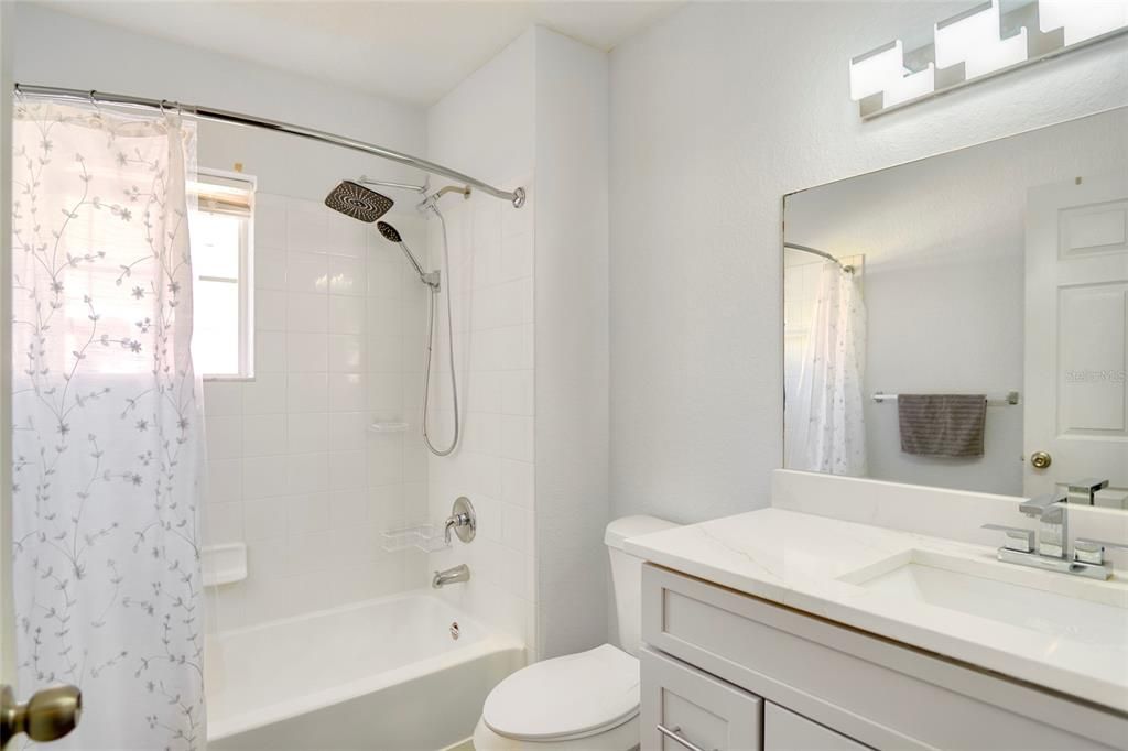 For Sale: $325,000 (4 beds, 3 baths, 1470 Square Feet)