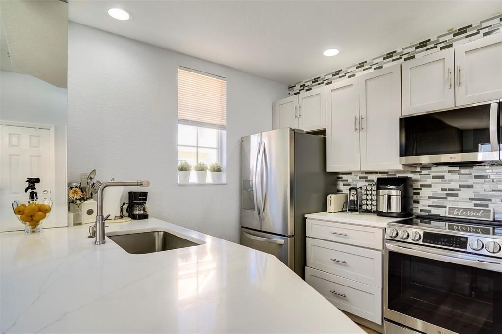 For Sale: $325,000 (4 beds, 3 baths, 1470 Square Feet)