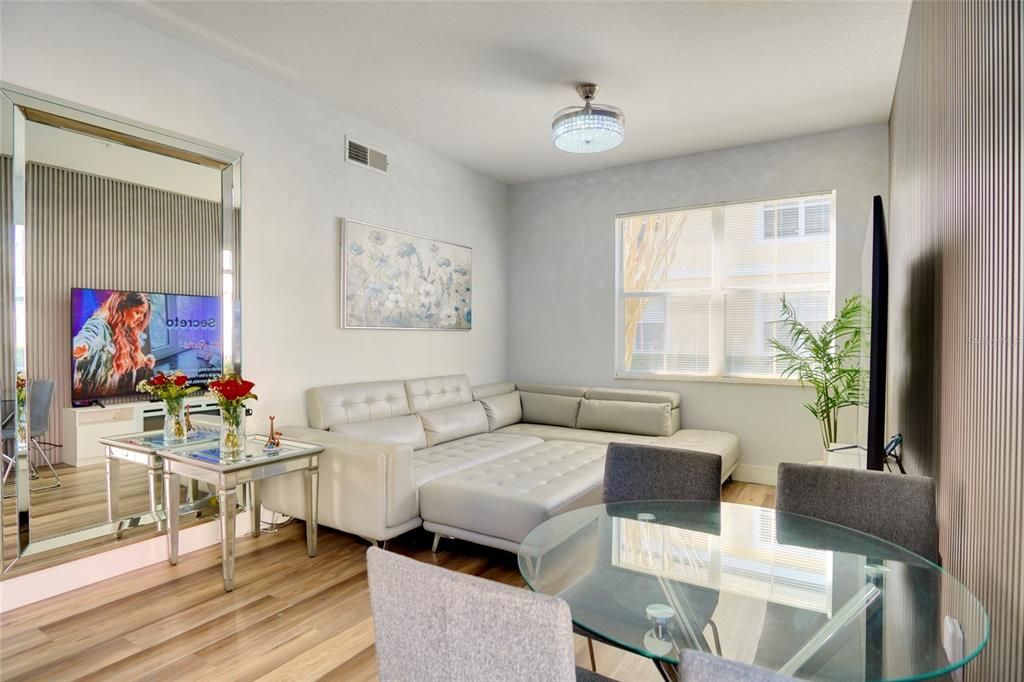 For Sale: $325,000 (4 beds, 3 baths, 1470 Square Feet)