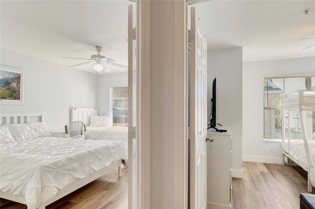 For Sale: $325,000 (4 beds, 3 baths, 1470 Square Feet)