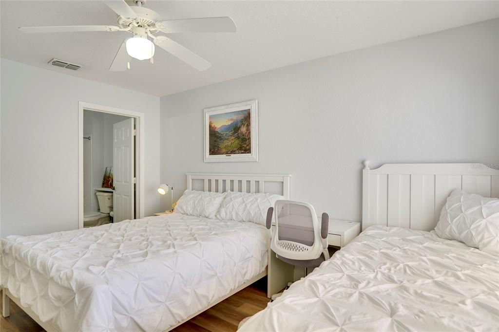 For Sale: $325,000 (4 beds, 3 baths, 1470 Square Feet)