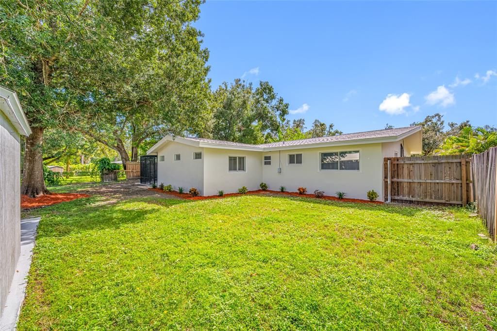For Sale: $475,500 (3 beds, 2 baths, 1638 Square Feet)