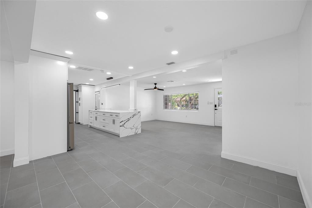 For Sale: $475,500 (3 beds, 2 baths, 1638 Square Feet)