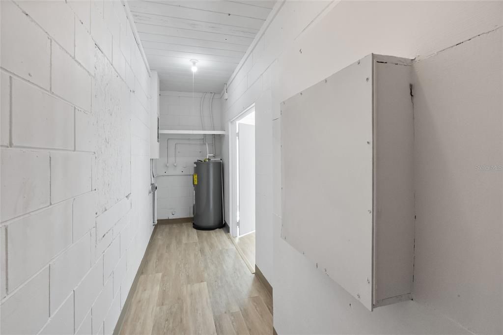 For Sale: $359,000 (3 beds, 2 baths, 1868 Square Feet)