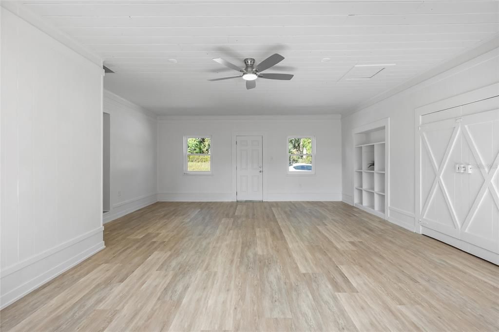 For Sale: $359,000 (3 beds, 2 baths, 1868 Square Feet)