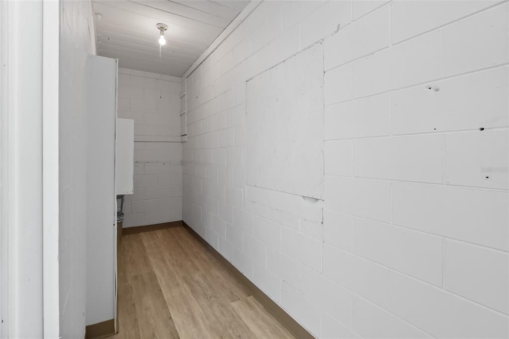 For Sale: $359,000 (3 beds, 2 baths, 1868 Square Feet)