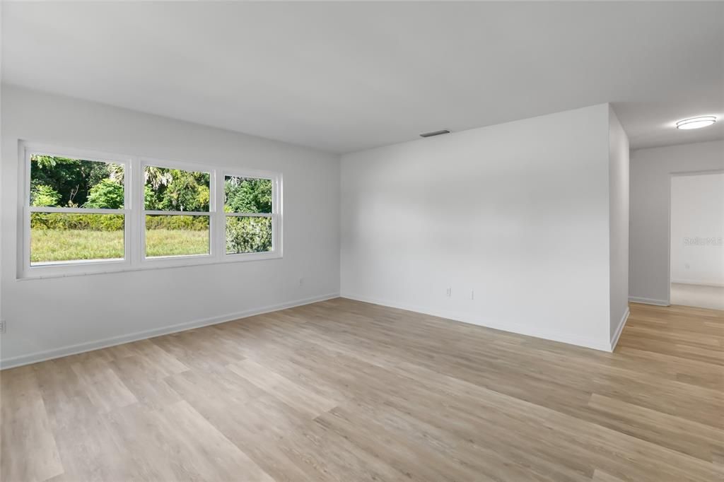 For Sale: $359,000 (3 beds, 2 baths, 1868 Square Feet)