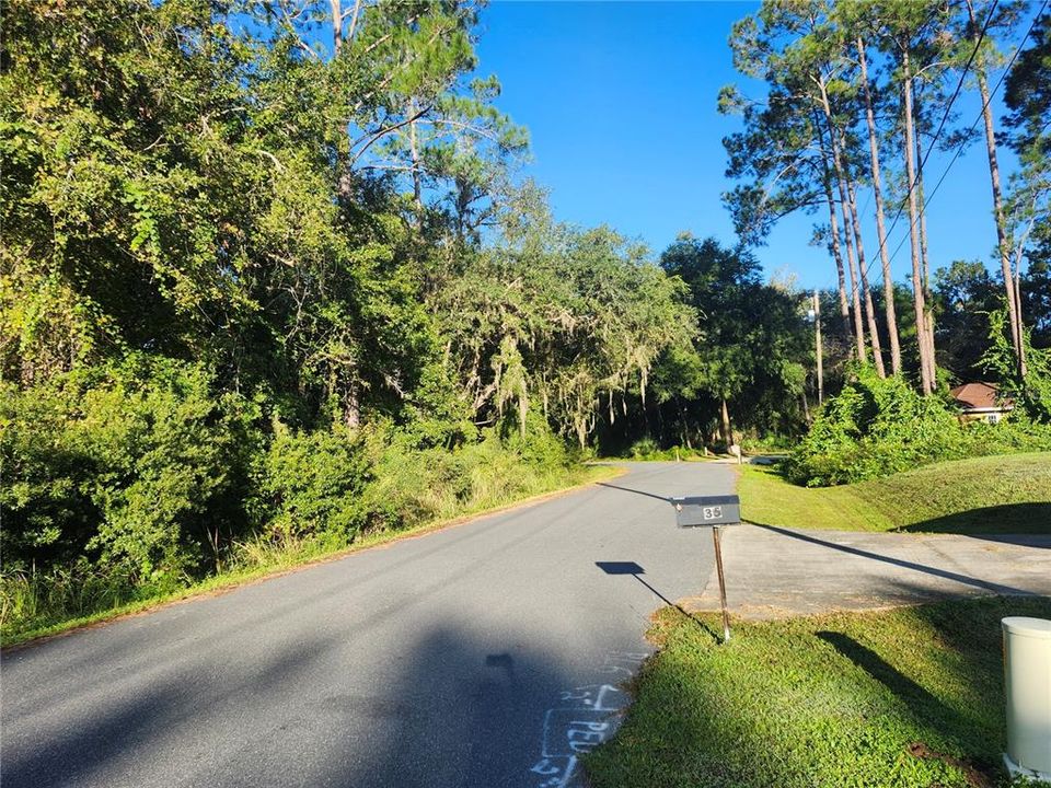 На продажу: $35,000 (0.23 acres)