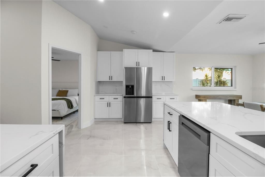 For Sale: $525,000 (3 beds, 2 baths, 1408 Square Feet)