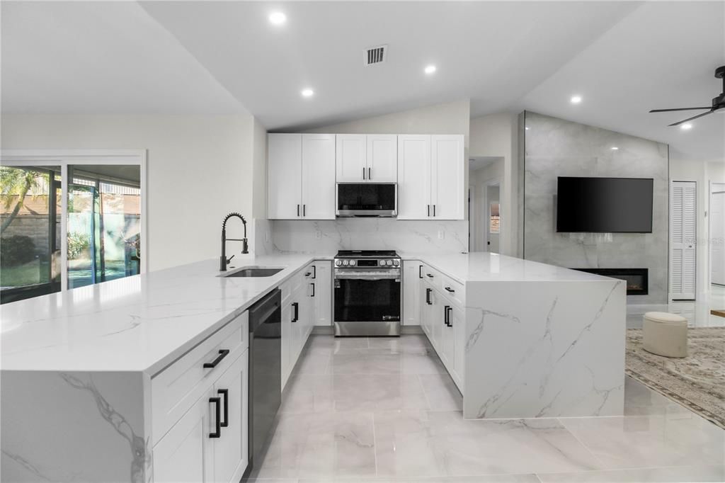 For Sale: $525,000 (3 beds, 2 baths, 1408 Square Feet)