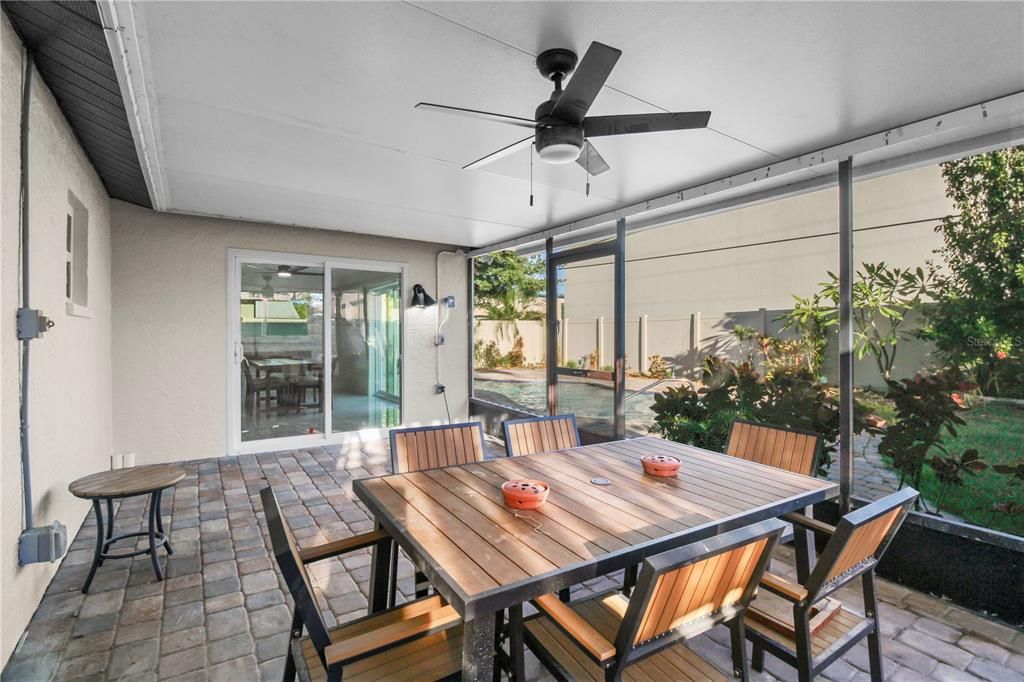 For Sale: $525,000 (3 beds, 2 baths, 1408 Square Feet)