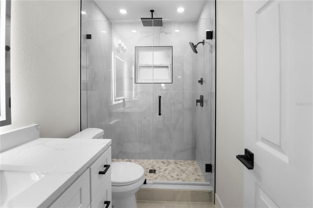 For Sale: $525,000 (3 beds, 2 baths, 1408 Square Feet)