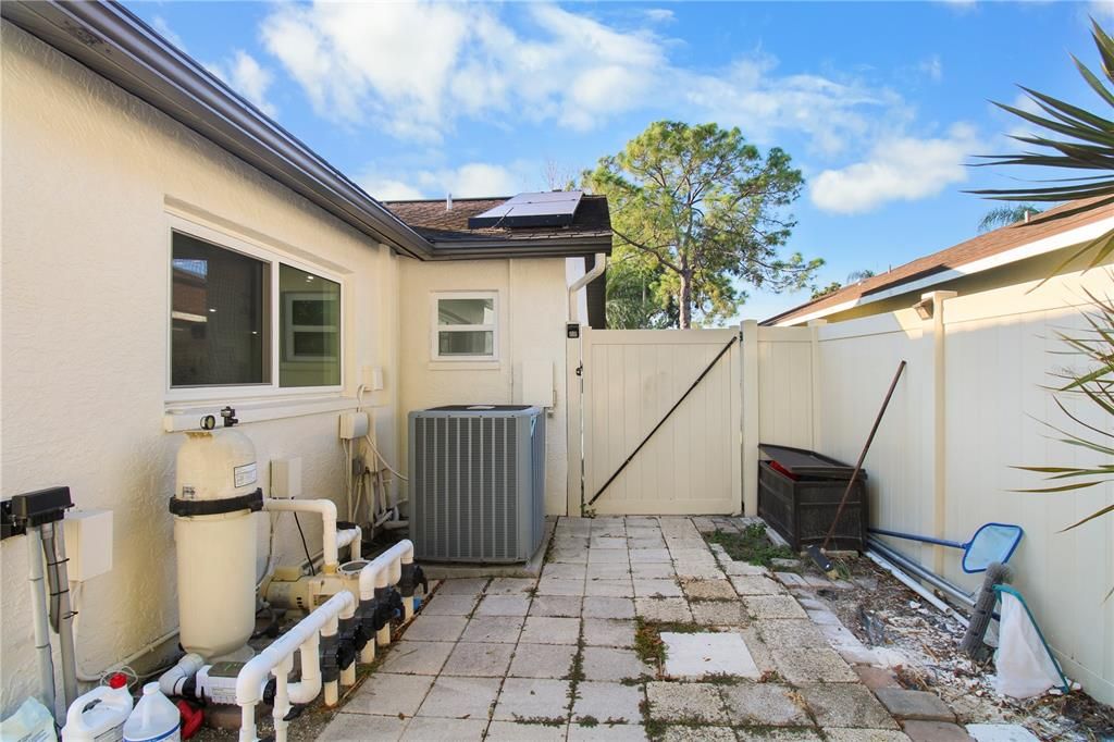 For Sale: $525,000 (3 beds, 2 baths, 1408 Square Feet)