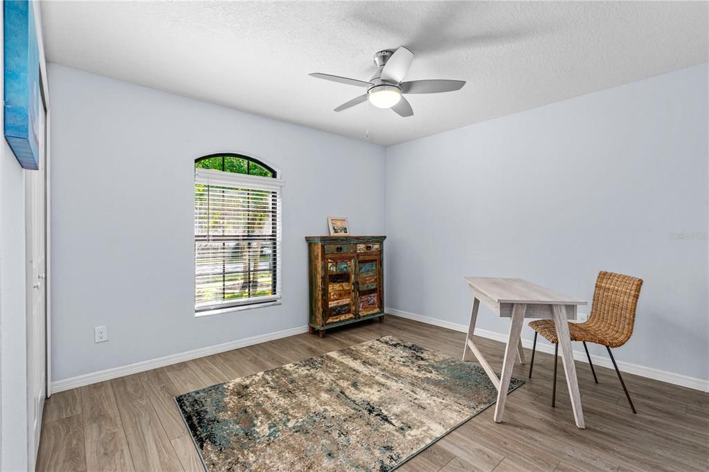 На продажу: $394,900 (3 спален, 2 ванн, 2077 Квадратных фут)