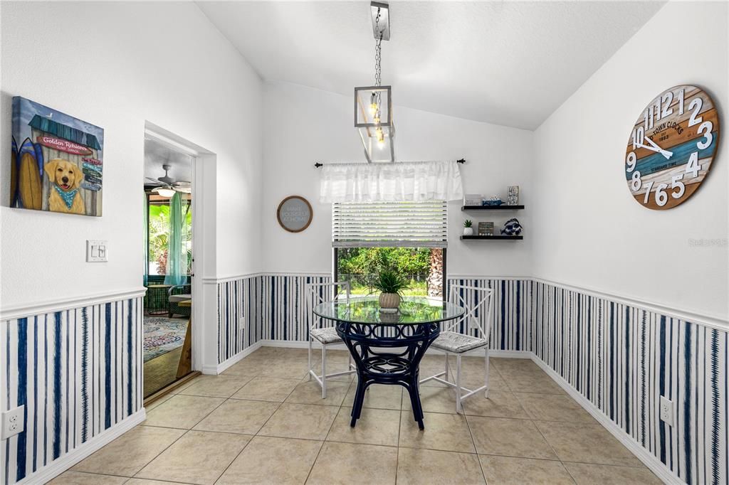 На продажу: $394,900 (3 спален, 2 ванн, 2077 Квадратных фут)