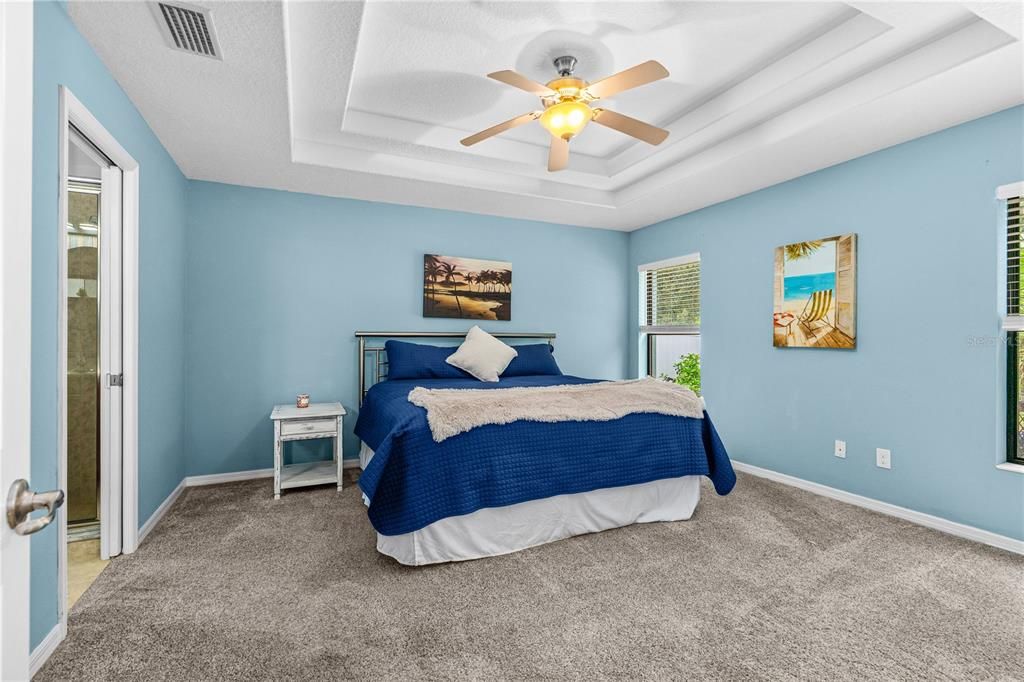 На продажу: $394,900 (3 спален, 2 ванн, 2077 Квадратных фут)