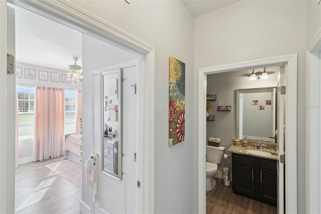 На продажу: $385,000 (3 спален, 2 ванн, 1679 Квадратных фут)