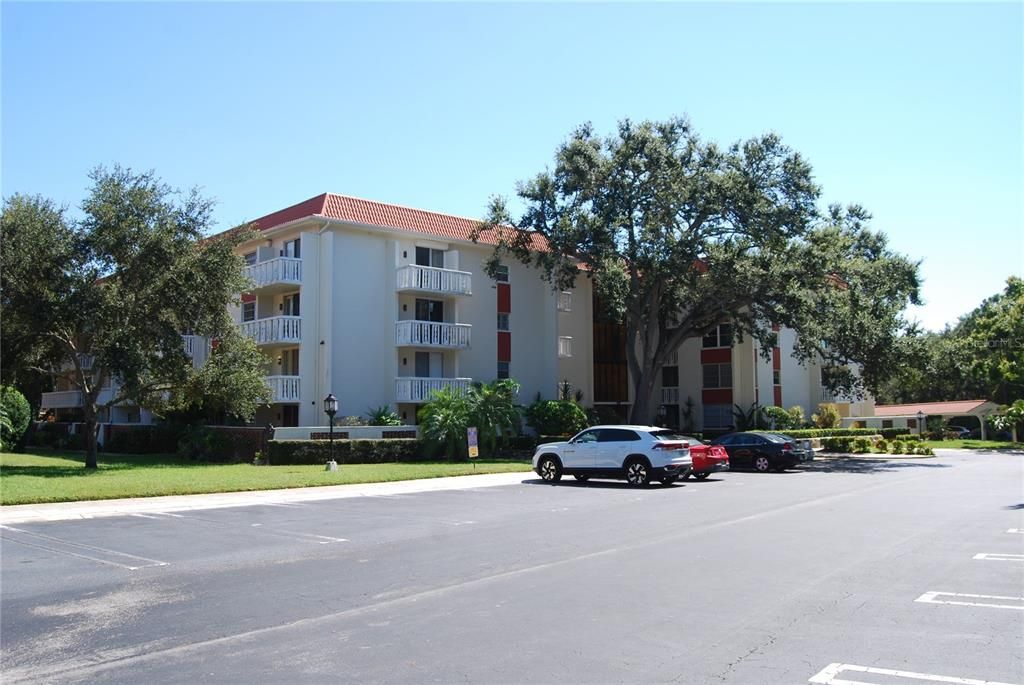 For Sale: $149,000 (2 beds, 1 baths, 1200 Square Feet)