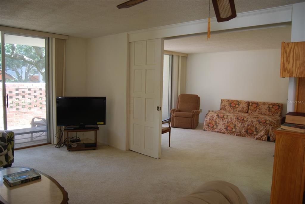 For Sale: $149,000 (2 beds, 1 baths, 1200 Square Feet)