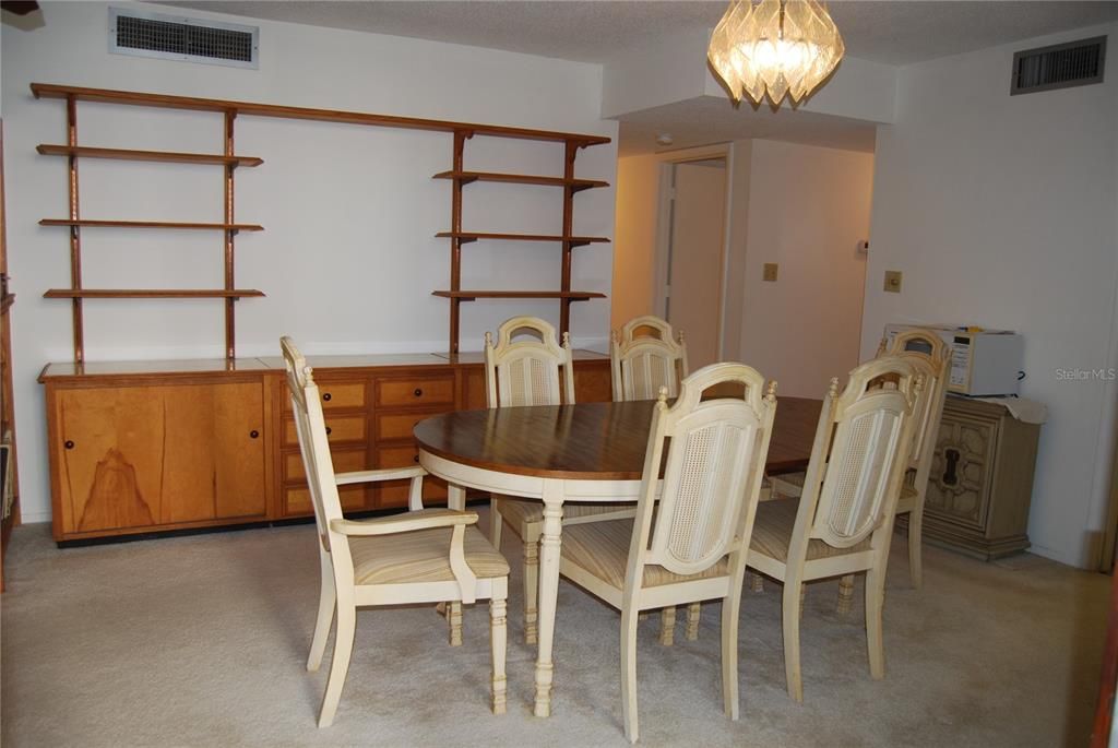 For Sale: $149,000 (2 beds, 1 baths, 1200 Square Feet)