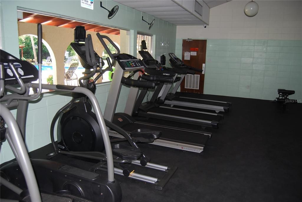 For Sale: $149,000 (2 beds, 1 baths, 1200 Square Feet)