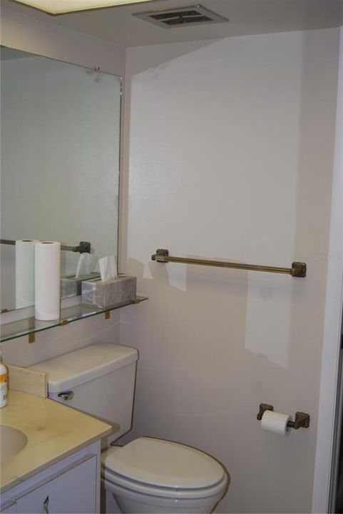 For Sale: $149,000 (2 beds, 1 baths, 1200 Square Feet)