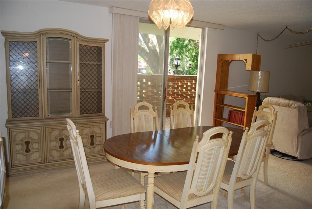 For Sale: $149,000 (2 beds, 1 baths, 1200 Square Feet)