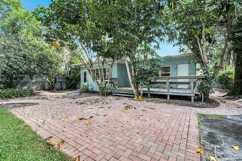 For Rent: $3,225 (3 beds, 2 baths, 1436 Square Feet)