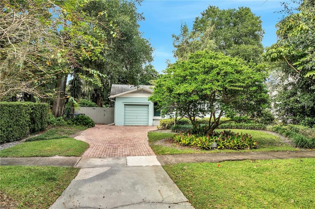 For Rent: $3,225 (3 beds, 2 baths, 1436 Square Feet)