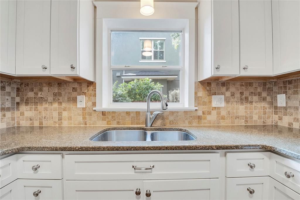 For Rent: $3,225 (3 beds, 2 baths, 1436 Square Feet)