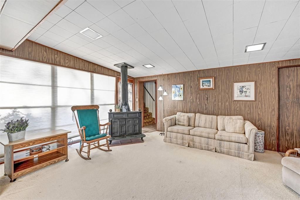 En Venta: $925,000 (3 camas, 2 baños, 1639 Pies cuadrados)