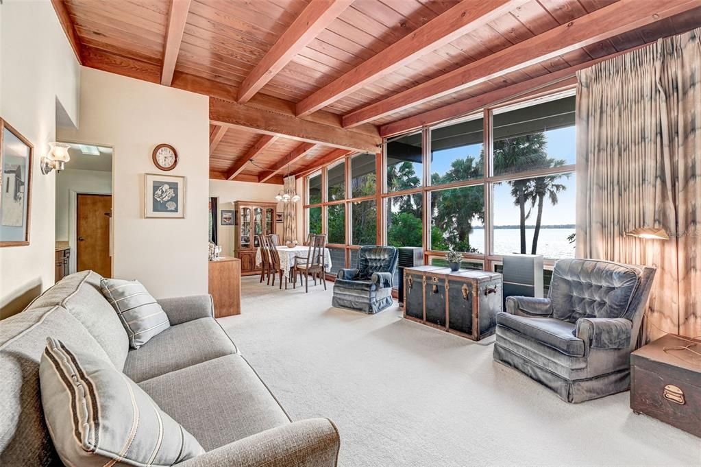 En Venta: $925,000 (3 camas, 2 baños, 1639 Pies cuadrados)