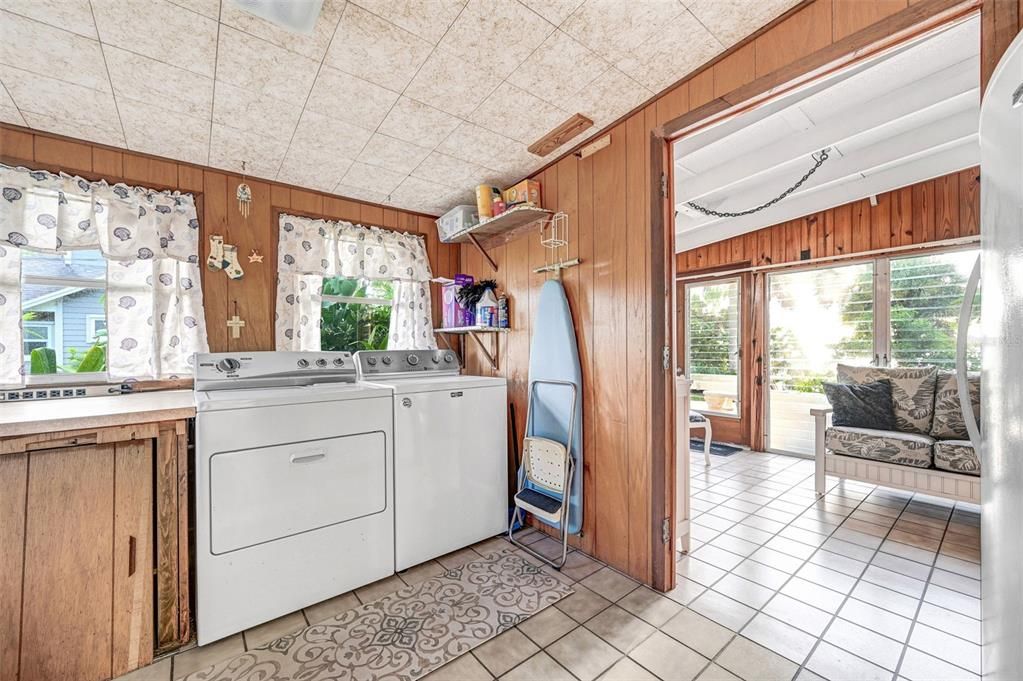 En Venta: $925,000 (3 camas, 2 baños, 1639 Pies cuadrados)