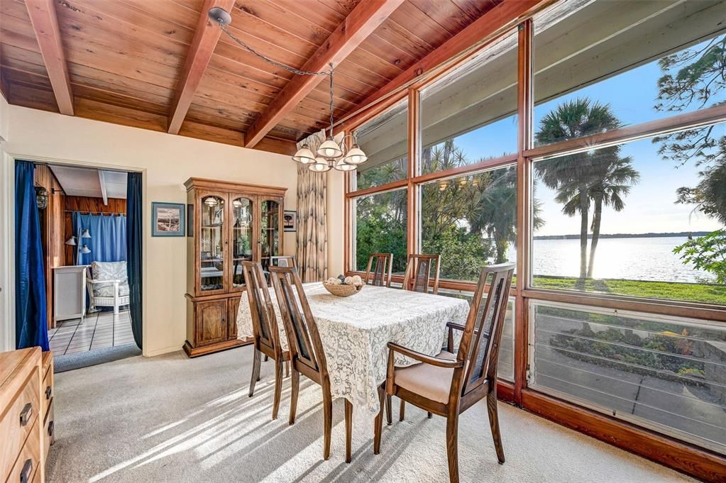 En Venta: $925,000 (3 camas, 2 baños, 1639 Pies cuadrados)