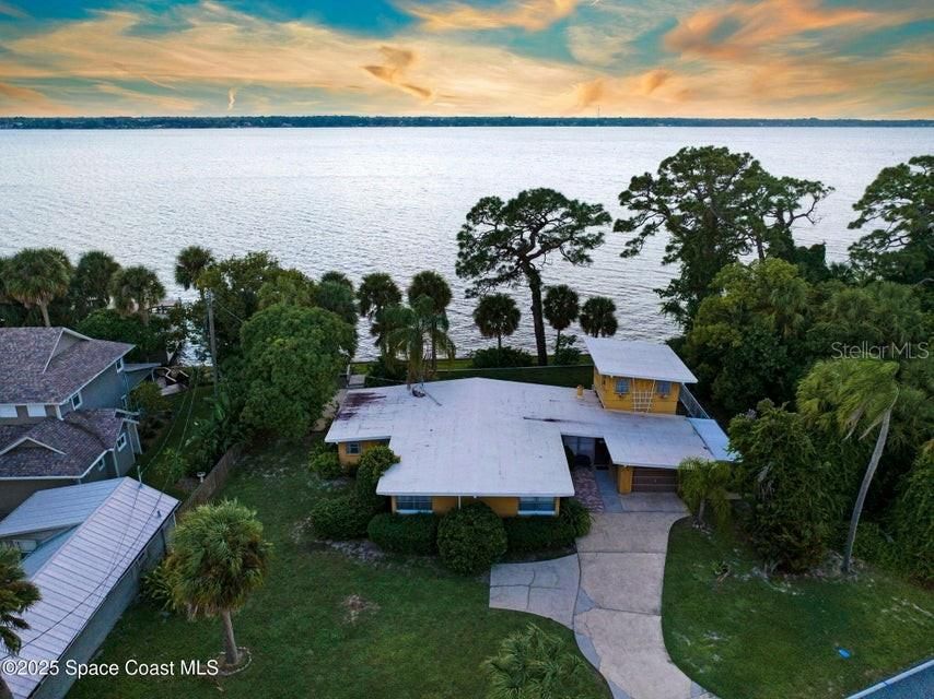 En Venta: $925,000 (3 camas, 2 baños, 1639 Pies cuadrados)